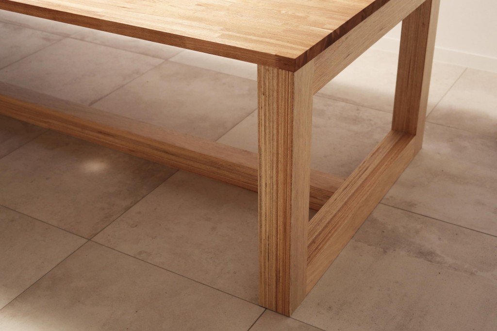 th_aml-会議室OPEN脚