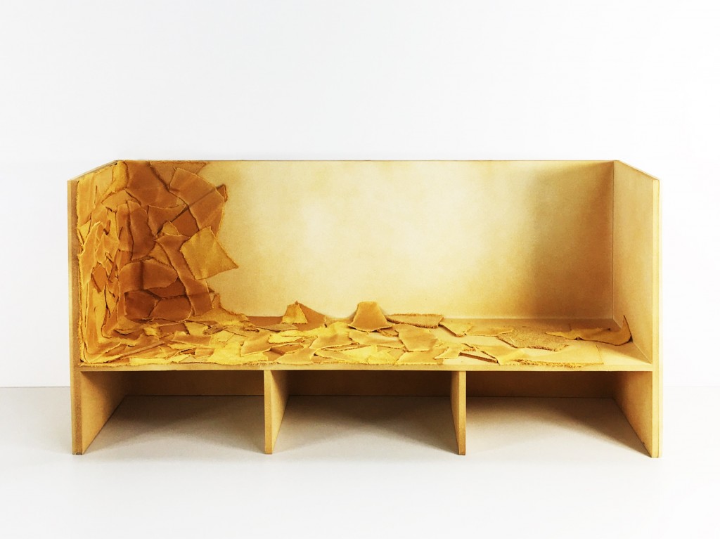 th_190208_革_正面_途中